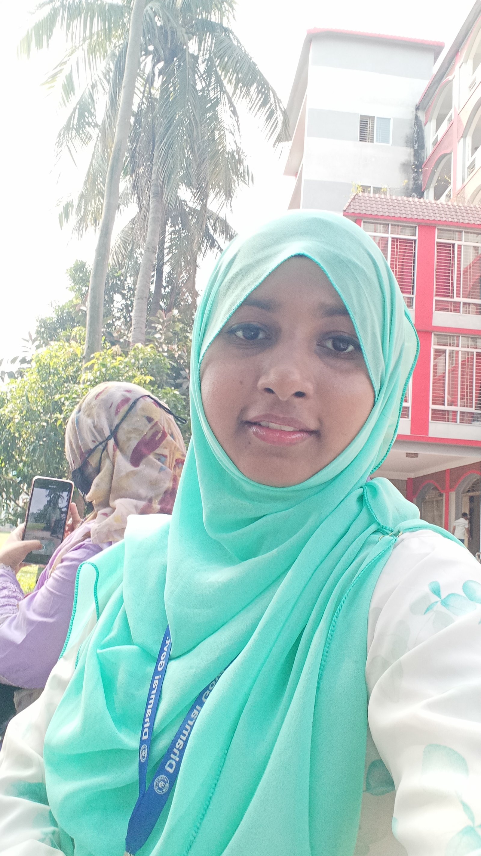 Shabrina momtaz-1